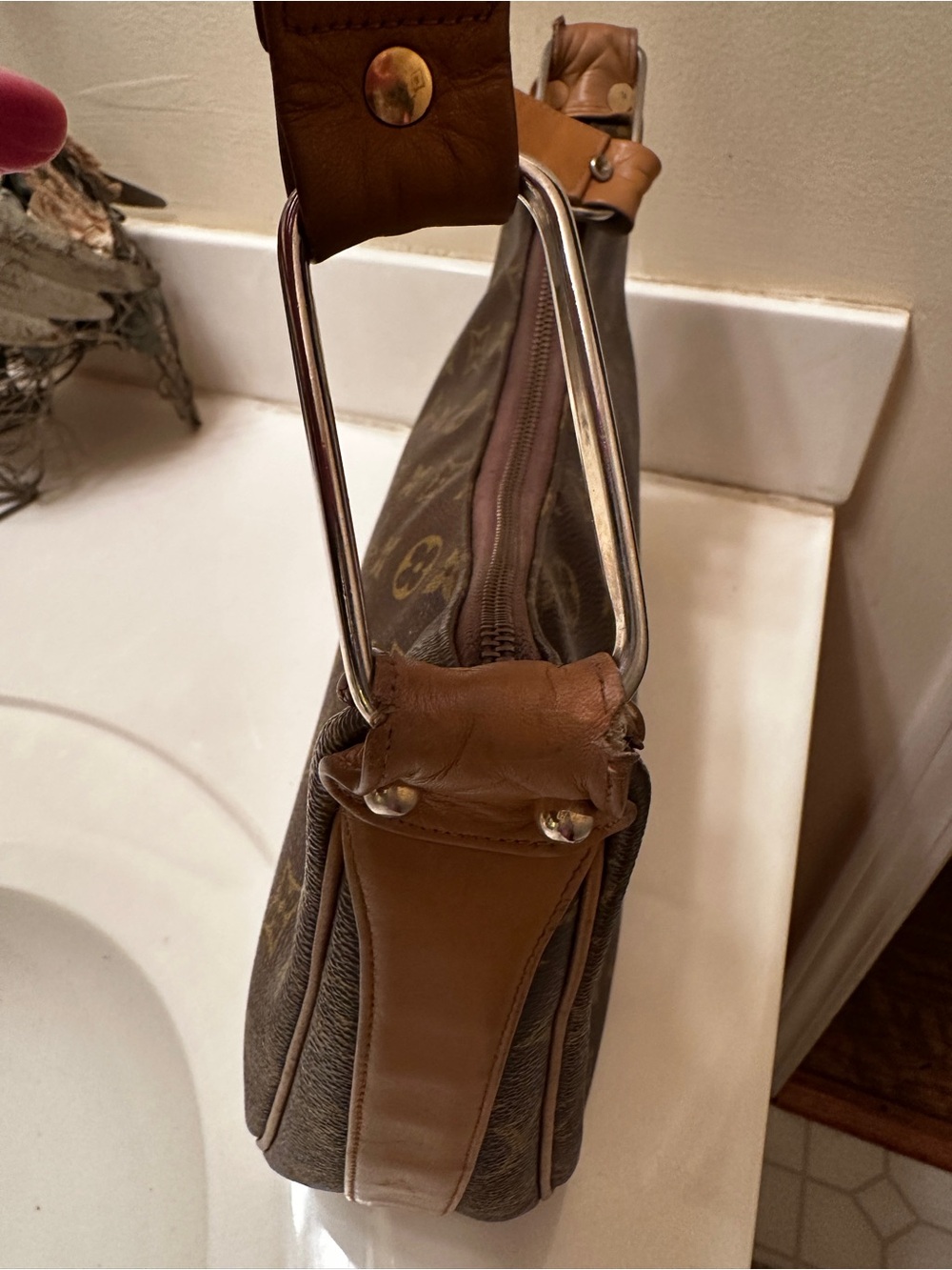 Louis Vuitton Monogram Canvas  Shoulder Bag in Brown and Tan - Picture 13 of 13